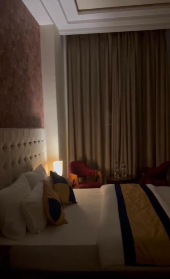 Apartamento Luxury Penthouse With Taj Mahal View Agra  Exterior foto