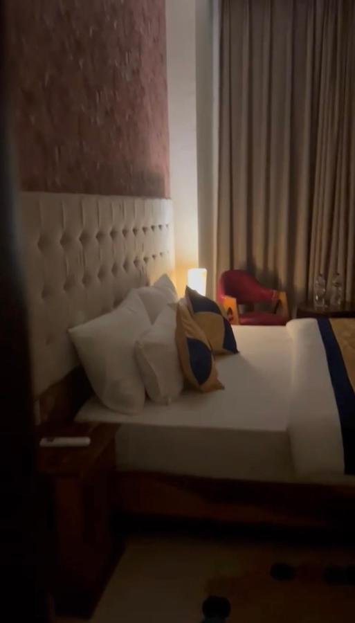 Apartamento Luxury Penthouse With Taj Mahal View Agra  Exterior foto